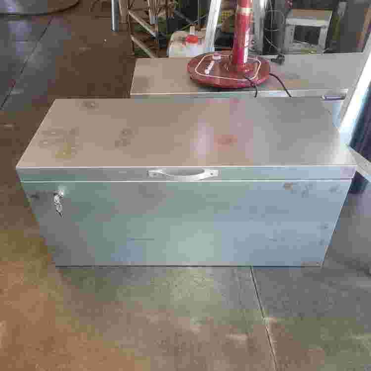 1톤 화물차공구함(짜투리 철판으로 만든 새제품임) 이미지