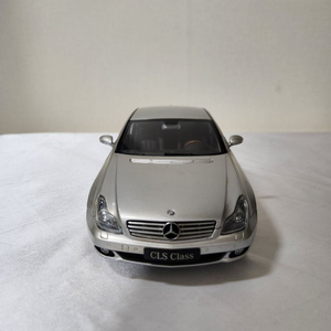 1:18 교쇼 CLS500