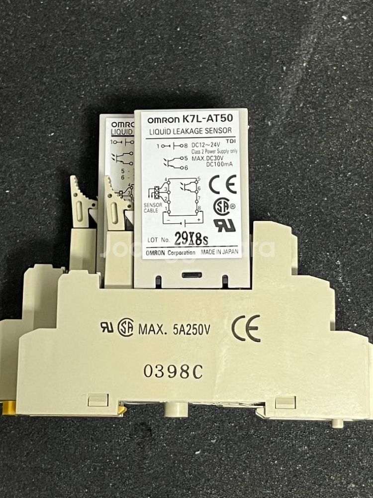 Omron K7L-AT50D Leakage Sensor--2