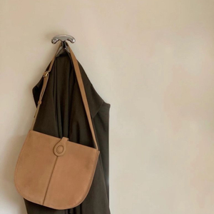 아카이브 앱크 oval hobo bag Suede