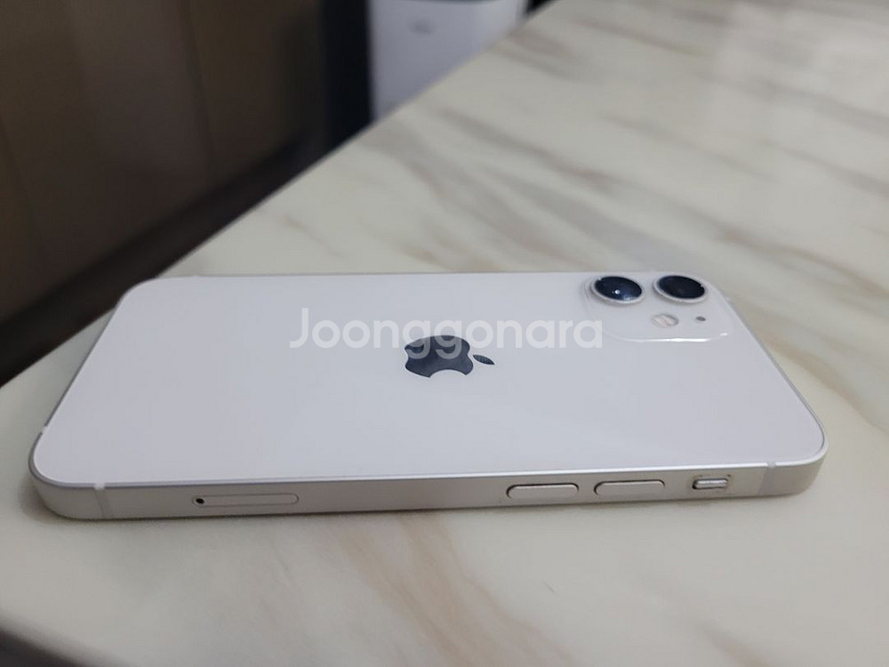 아이폰12미니 256 화이트입니다--2