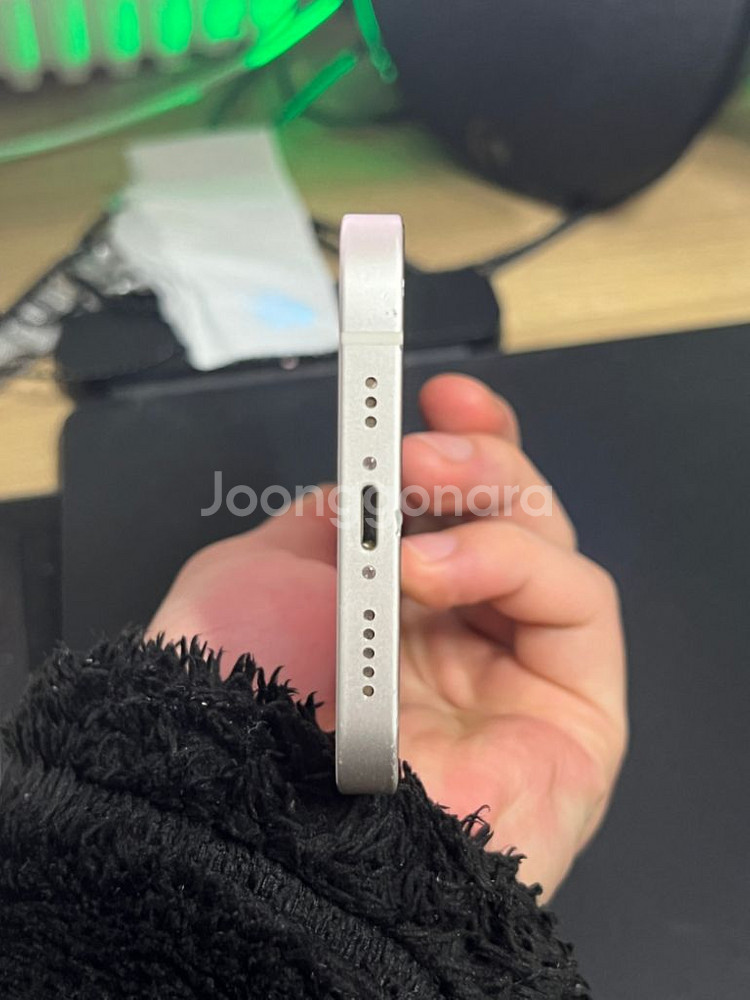 아이폰12 64gb 화이트 팝니다--6