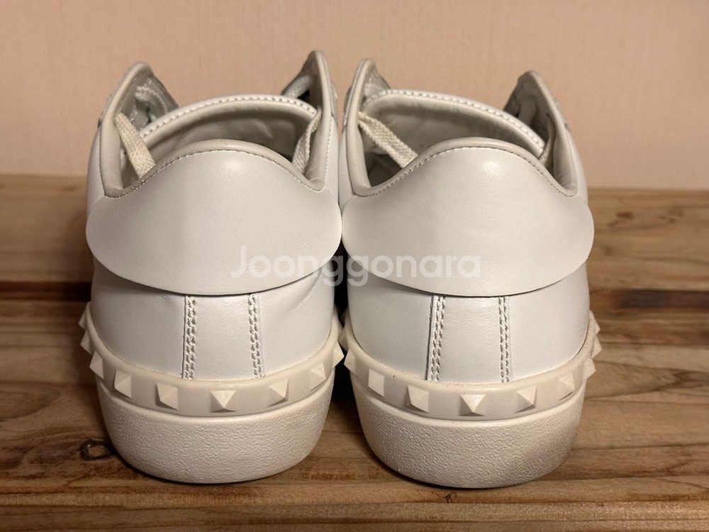 발렌티노 스니커즈--2