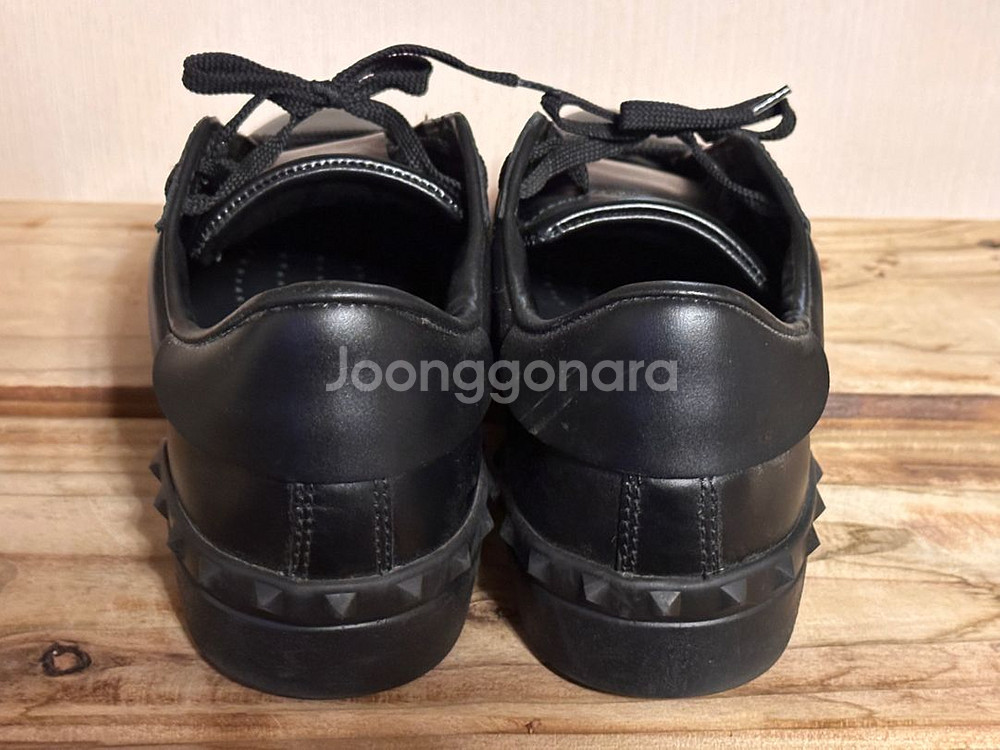 발렌티노 스니커즈--2