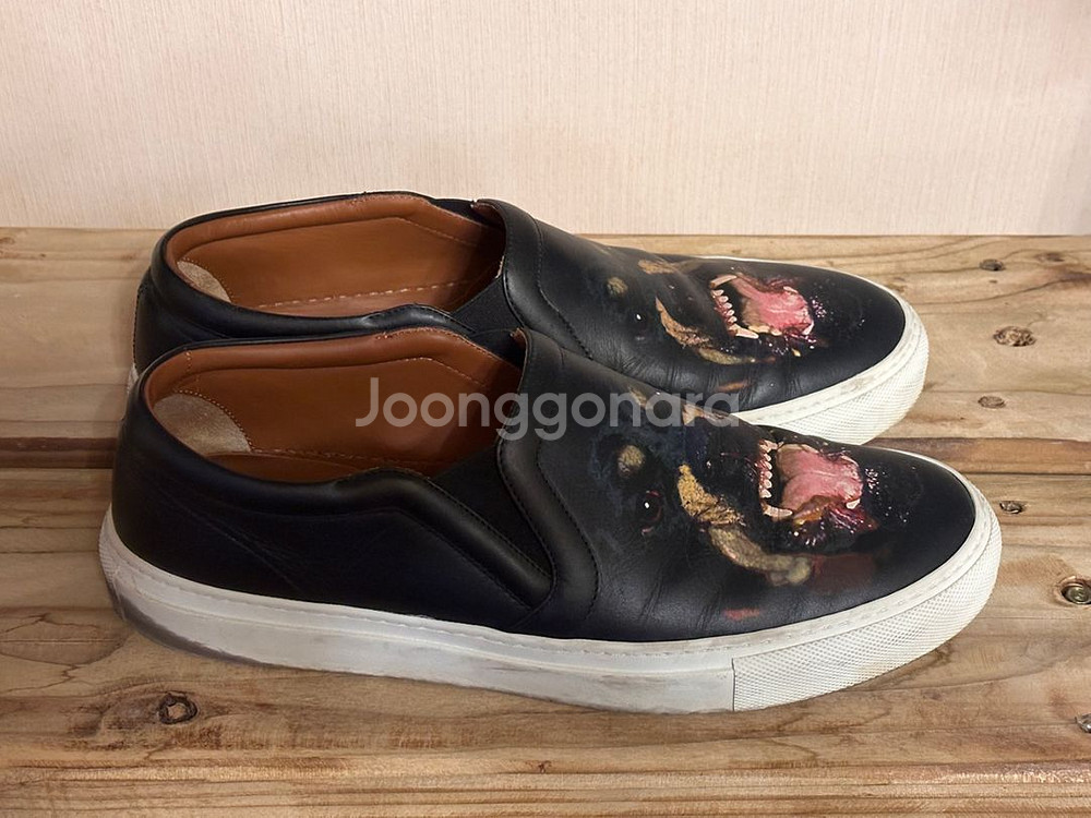 지방시 롯트와일러 스니커즈--1