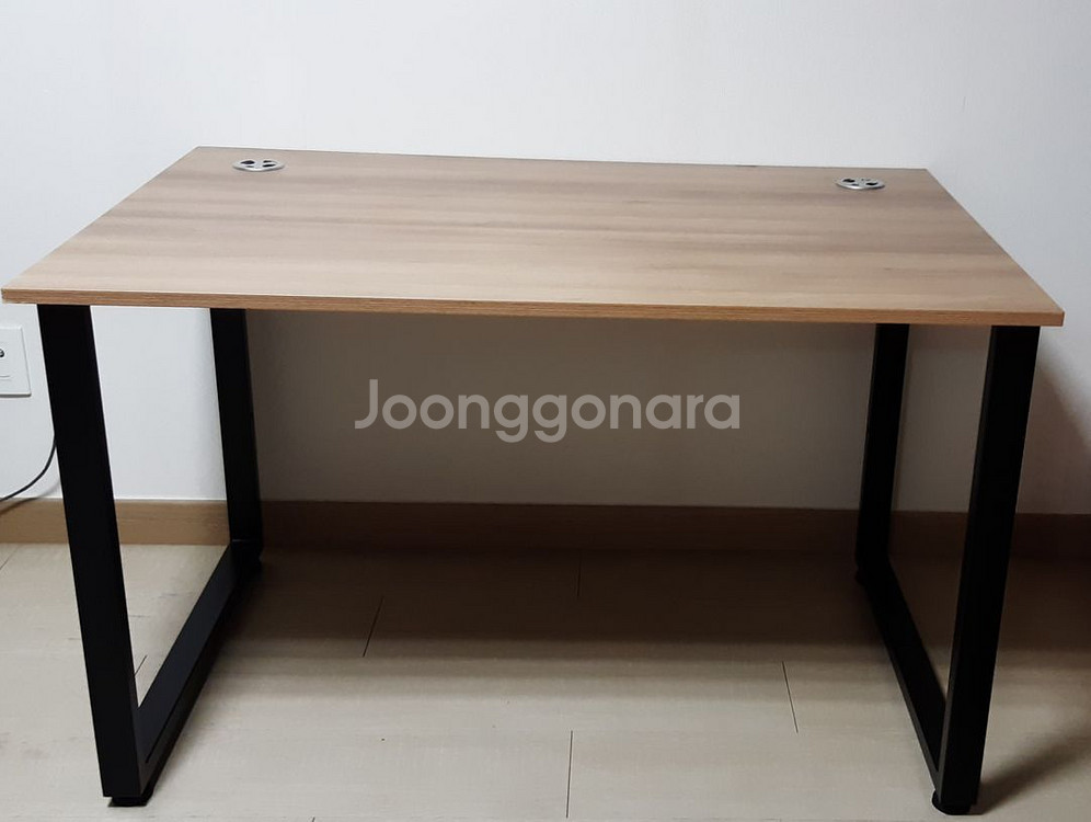 깨끗한 책상--1