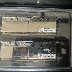 지스킬 DDR4 로얄실버 3200 cl14 32gb