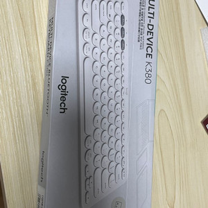 로지텍 k380 미개봉 흰판