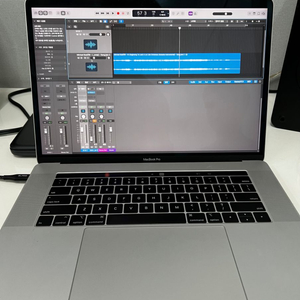 [급처] 맥북프로 2018 i7 32gb 1tb