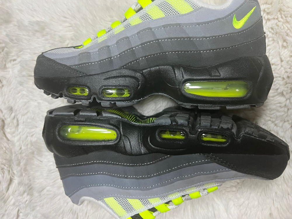 형광 에어맥스 95 여성 235--1