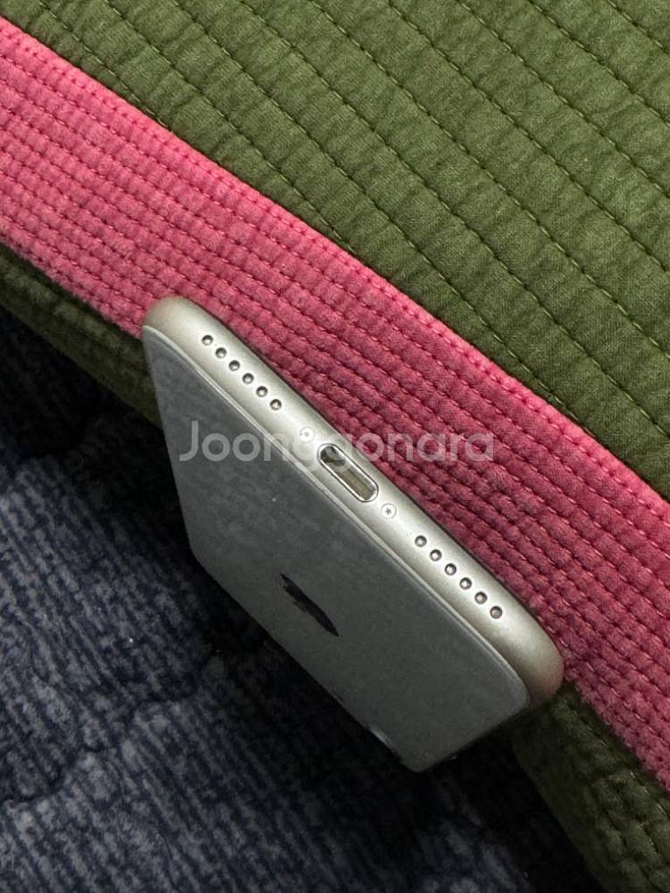 아이폰se3 64G--2
