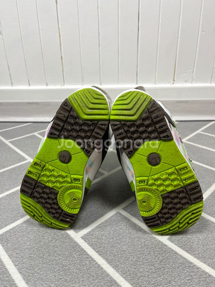 버튼 키즈 스노우보드 부츠 판매합니다.--7