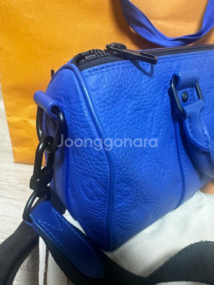 루이비통 토뤼웅 키폴 25 레이싱 블루 새상품급--1