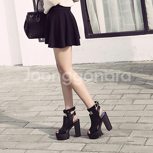 토오픈 통굽 스트랩힐 235사이즈--2