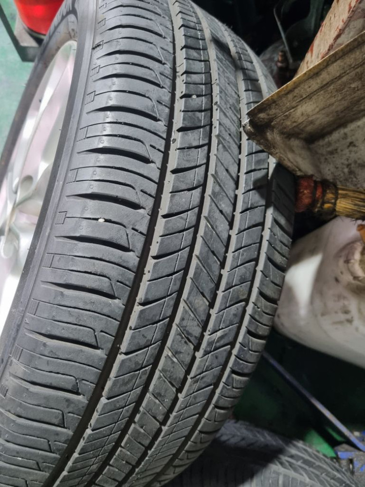 k5중고 휠 타이어 2짝--1