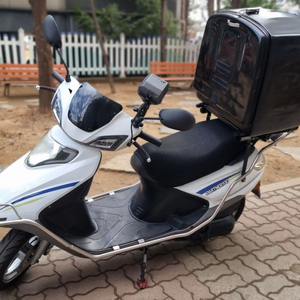 2021년식 KR 파트너 100CC 수냉식 스쿠터100