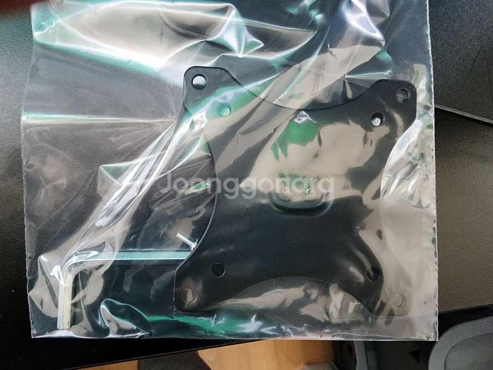 루나랩 싱글 스텐다드 모니터암 팝니다.--2