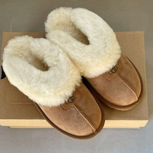 새상품미국 ugg 어그 시그니처 쉽스킨 코케트 us6