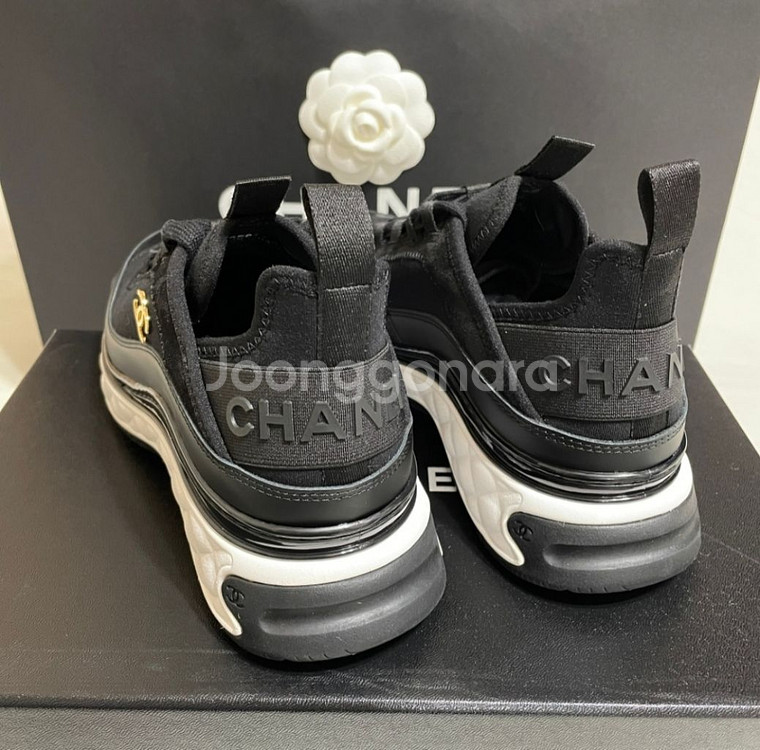 샤넬CC로고 믹스드 파이버 여성 스니커즈 240mm--1