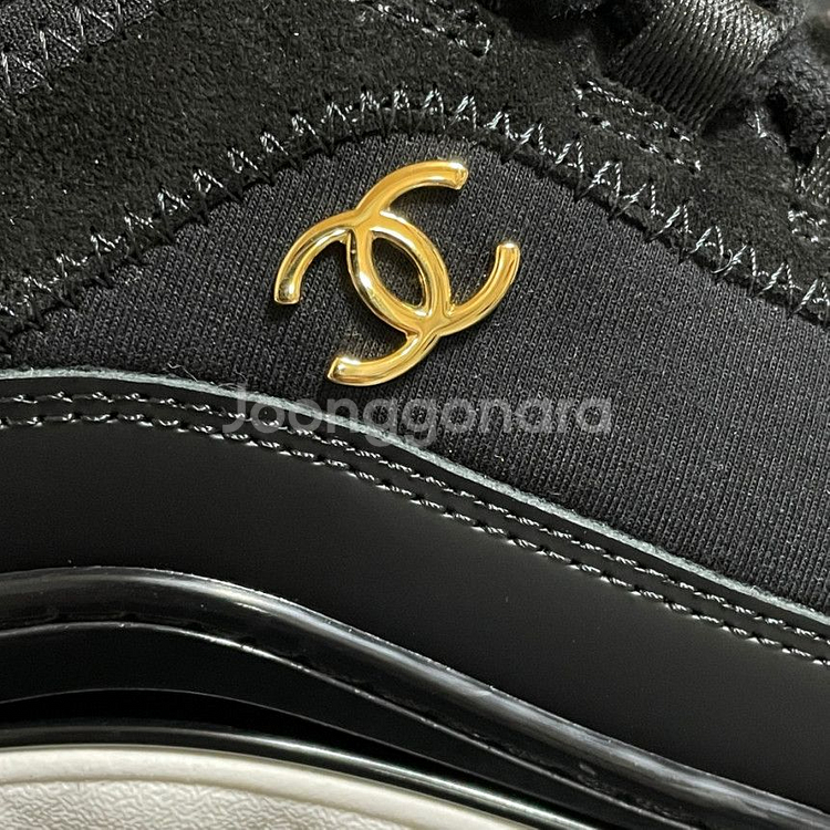 샤넬CC로고 믹스드 파이버 여성 스니커즈 240mm--2