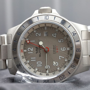 글라이신 컴벳 서브 46mm GMT