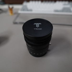 티티아티산 50mm F1.4 틸트기능 E마운트 렌즈