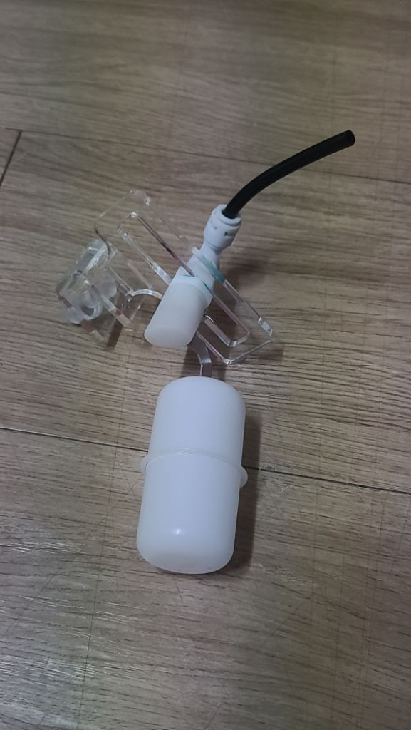 1회 사용 한 어항 아크릴 플로팅 어항 물 수위조절--2