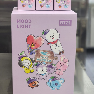 BT21. 무등 피규어3종 팔아요