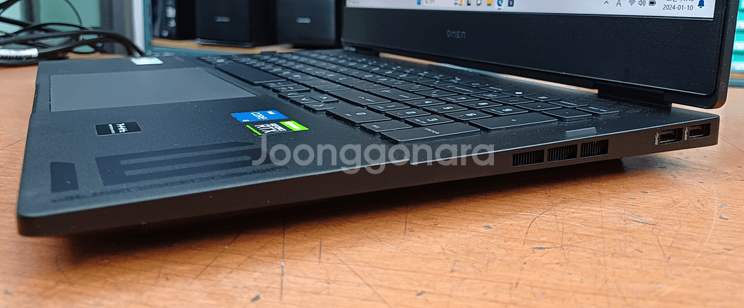 HP 오멘 16-k0123TX 12세대 i5 노트북--4