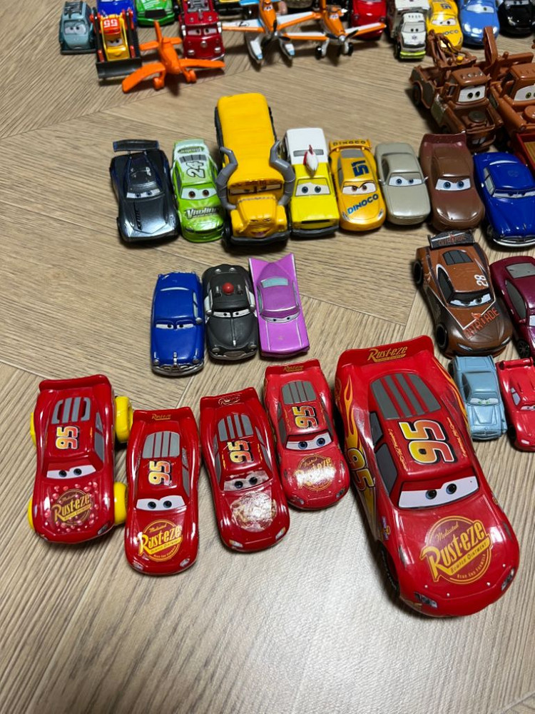 디즈니카 캐릭터 자동차 장난감 변신 토미카--1