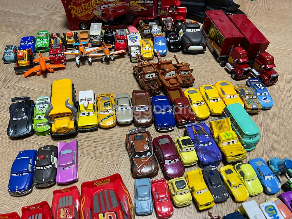 디즈니카 캐릭터 자동차 장난감 변신 토미카--3