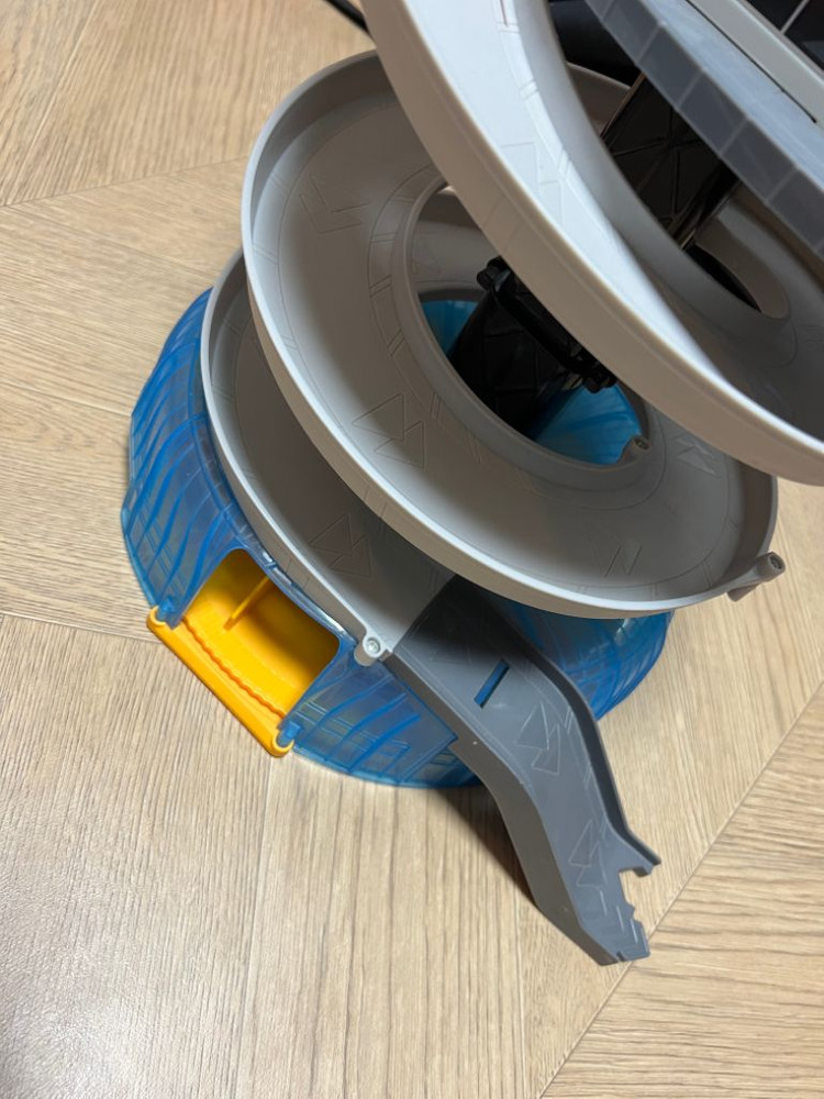 디즈니카 변신 자동차 장난감 레일 두개--7