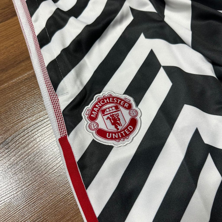 새상품 맨체스터x아디다스 콜라보바지(S) 이미지