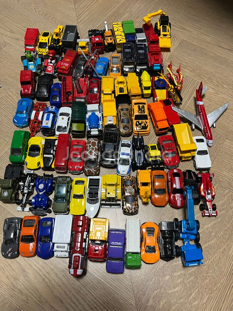 토미카 50개이상 + 미니카 70개이상--2