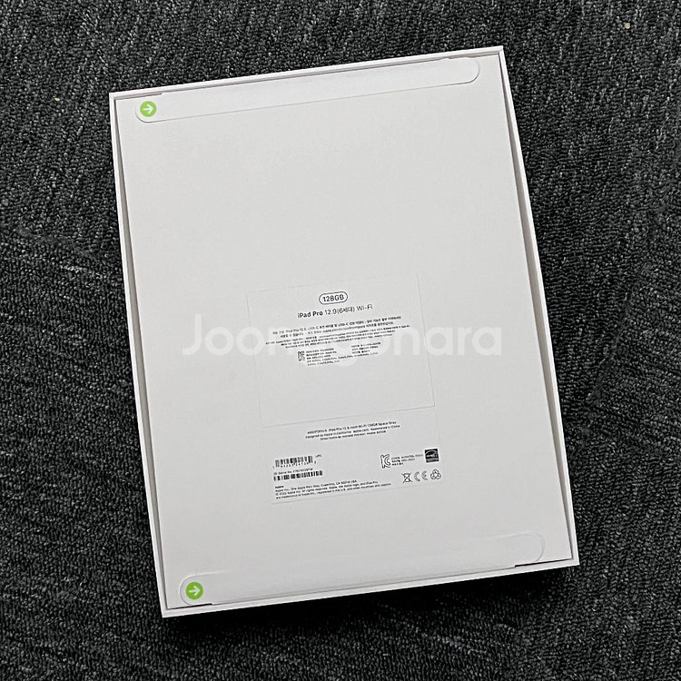 아이패드 프로 6세대 12.9 128 wifi 미개봉--1