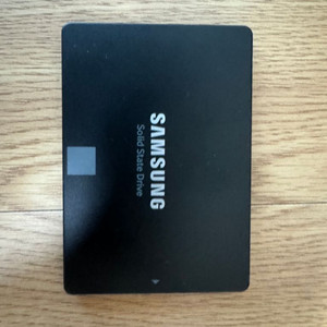 삼성 ssd 4tb 팝니다.