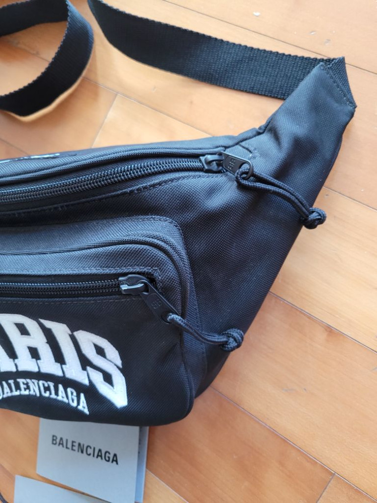 발렌시아가 파리 시티 벨트백 힙색 팝니다--6