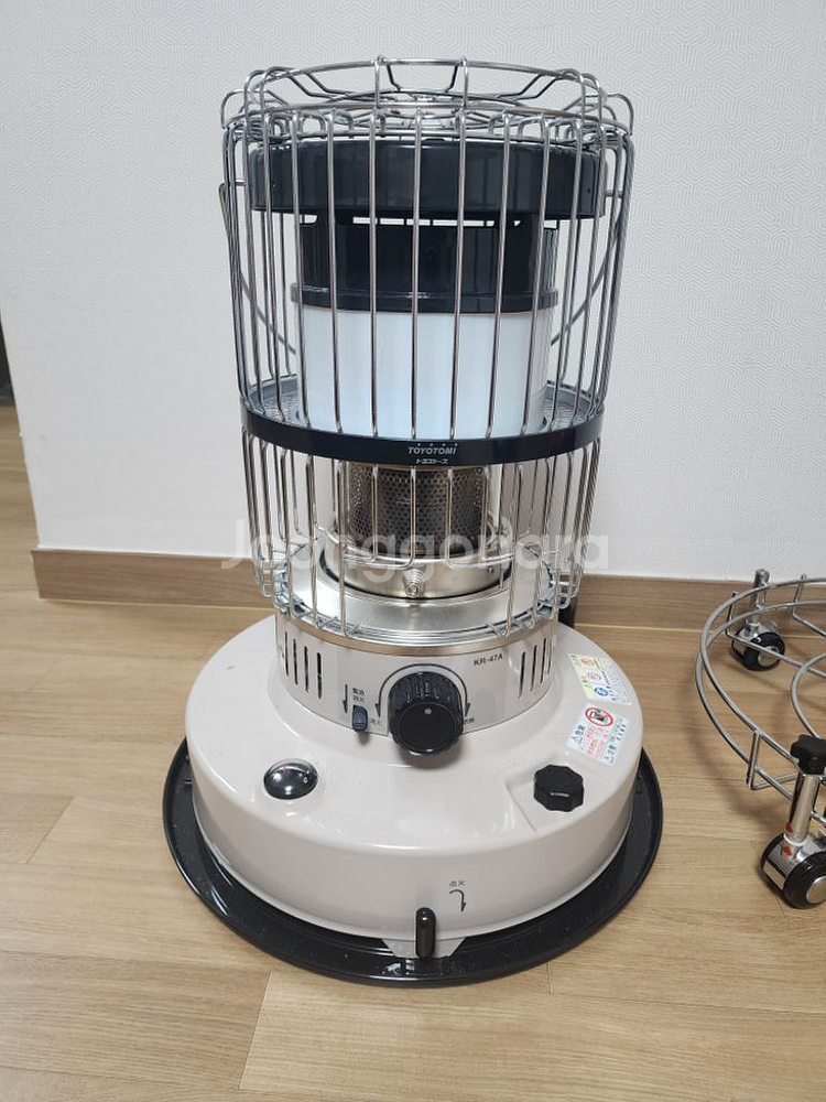 토요토미 DC-100 캠핑난로 판매합니다--1