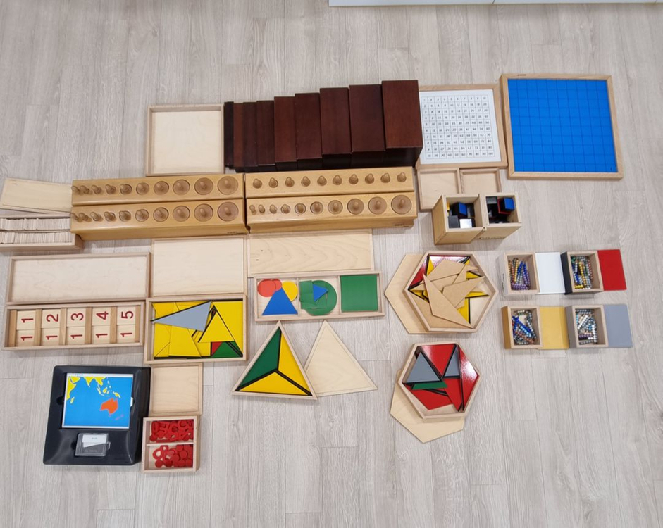 키즈에이원 몬테소리 풀세트 팝니다.--3