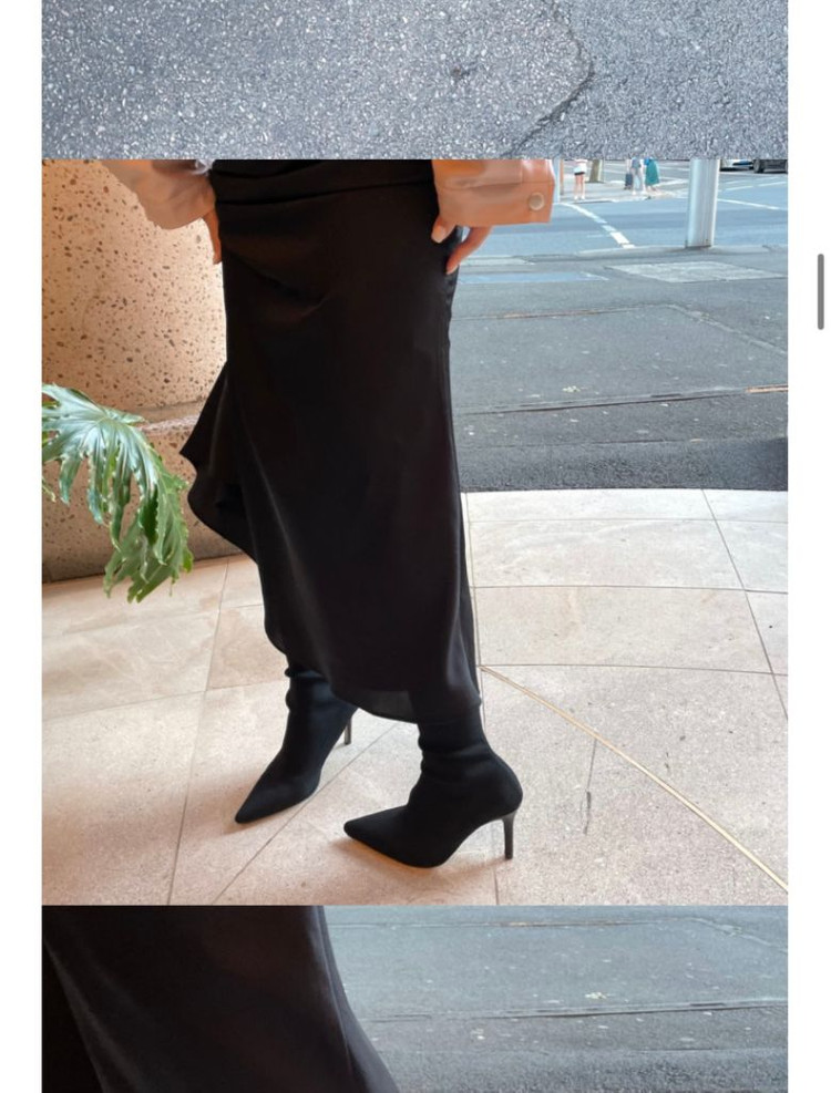 엔뉴엘 패리스 새틴 스커트 이미지