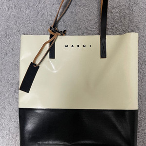 마르니(marni) pvc 쇼퍼백 2022FW