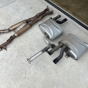 스팅어 마이스터 GT 순정 가변배기