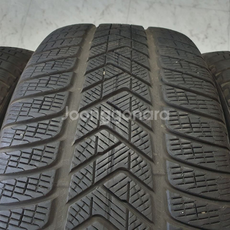 BMW X5 Winter Tire 피렐리 스콜피온--1