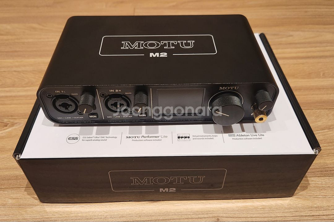 MOTU M2--0