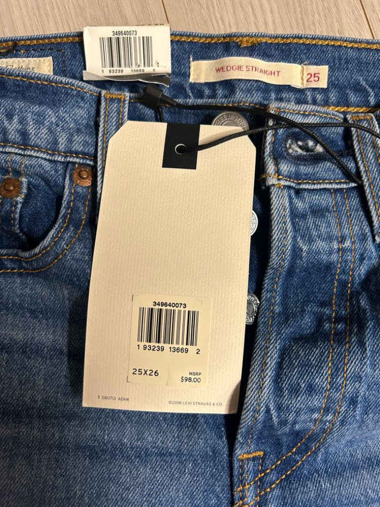 새상품 Levis Wedgie Straight Jean--8