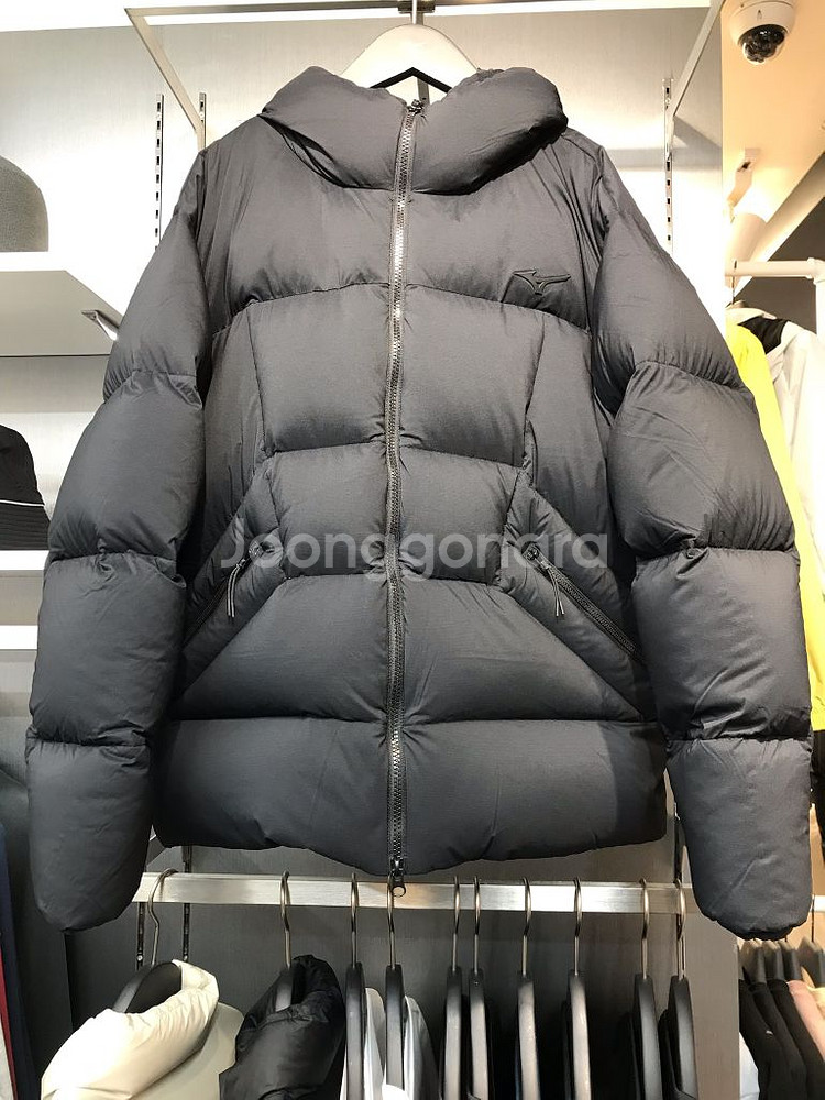 미즈노 패딩자켓 95사이즈 판매합니다.--0