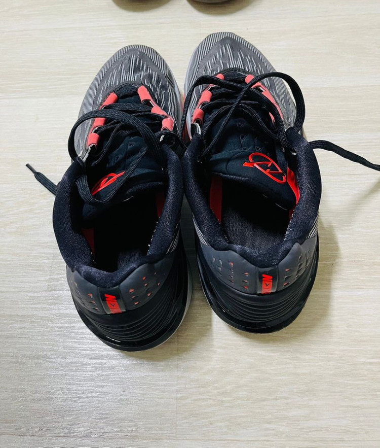 나이키 농구화 지티컷2 280팝니다(배드민턴 겸용)--2