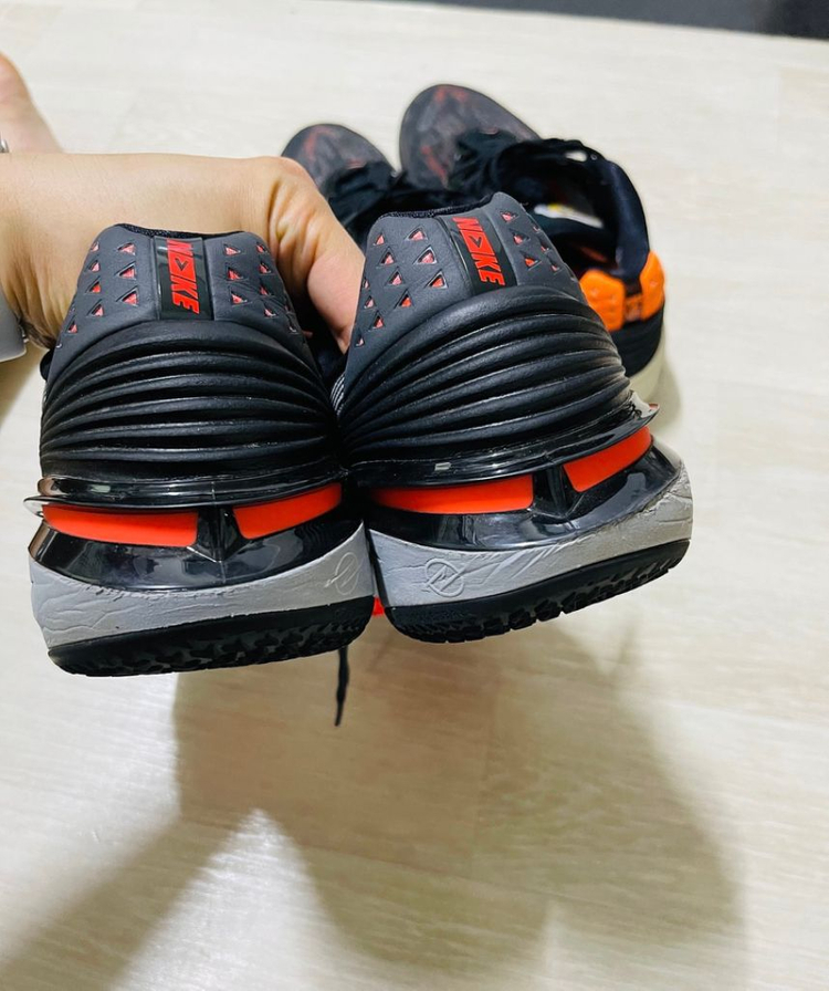 나이키 농구화 지티컷2 280팝니다(배드민턴 겸용)--3