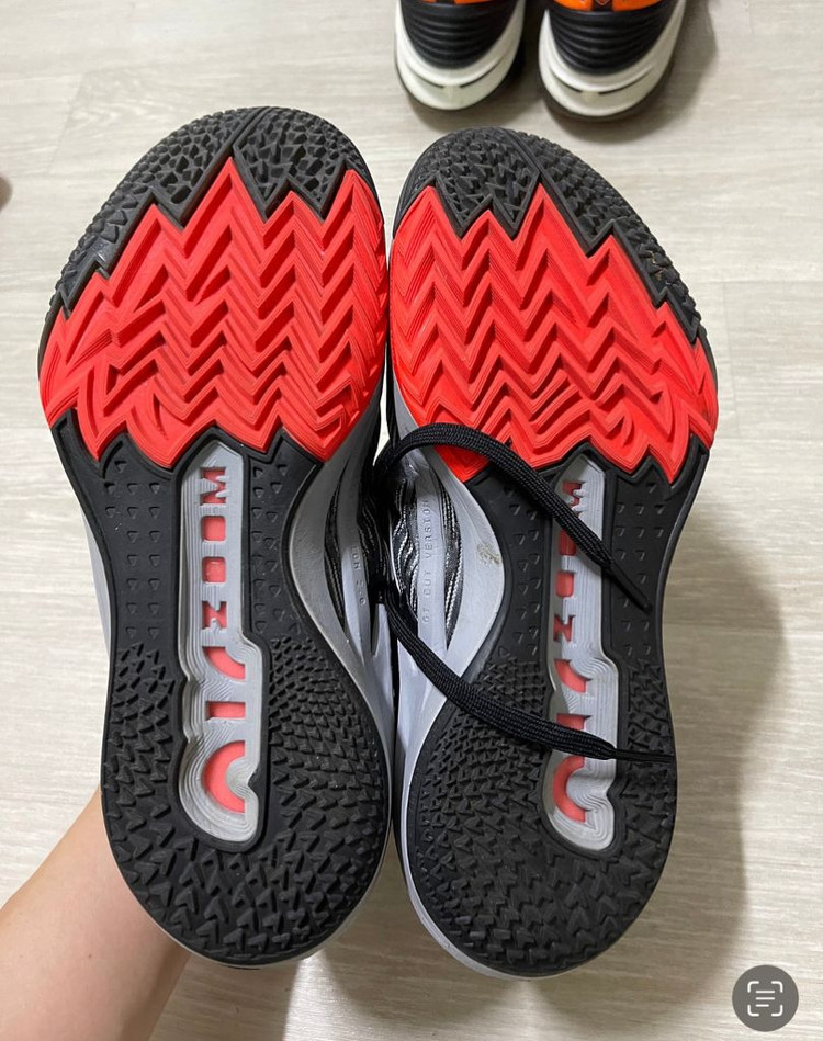 나이키 농구화 지티컷2 280팝니다(배드민턴 겸용)--4