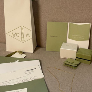 반클리프아펠 스위트 알함브라 마더오브펄 목걸이